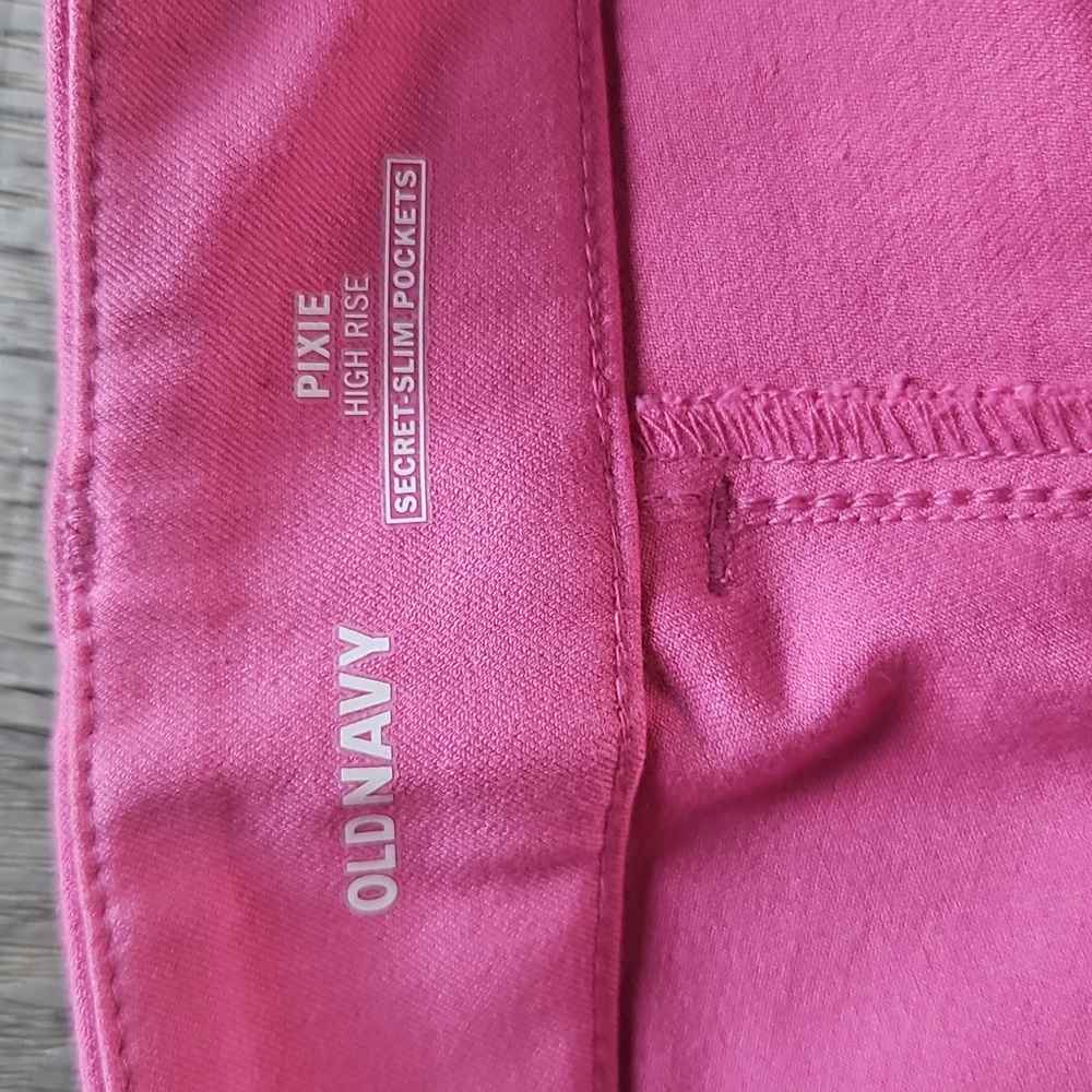 Old Navy Pink Pixie Pants - Picture 4 of 6